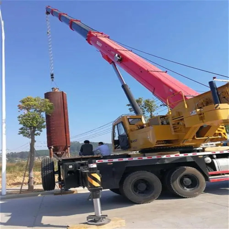 厦门翔安吊车租赁作业时的保养和维护